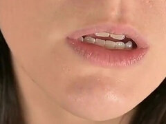 Ερασιτέχνης, Δονητής, Γυαλιά, Μόνος, Τατουάζ