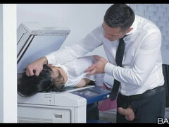 Nana, Blonde, Bondage, Brunette brune, Tir de sperme, Domination, Doigter, Bureau