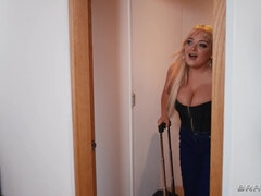 Blondine, Blasen, Fett, Hardcore, Lecken, Milf, Flotter dreier, Nass