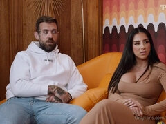 Tyłek, Duży kutas, Duże cycki, Suka, Mama, Naturalne cycki, Trójkąt, Cycki