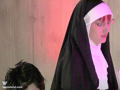 Stor pik, Pik sutte, Nonne, Røvhåret, Spanking