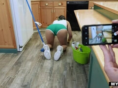 Velike joške, Zunanji izliv, Hardcore, Lizanje, Milf, Kite, Jahanje, Squirting