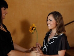 Hot babe surprised her boyfriend