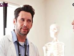 Tussi, Braunhaarige, Hausfrau, Lecken, Reif, Milf, Erotischer film, Titten