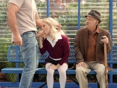 Blondýna, Kuřba, Hd, Venku, Na veřejnosti, Jezdectví, Sukně, Kozičky