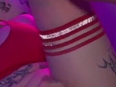 Amerikansk, Anal, Dildo, Knytnæve, Lingerie, Solo, Tatovering, Web kamera