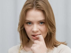 Veľký zadok, Prstovanie, Mlieko, Krátke vlasy, Sólo, Stripping, Teenka, Kozičky