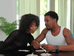 Czarny, Brunetka, Wytrysk, Kutas, Styl na pieska, Ciemna karnacja, Cipka, Ogolona