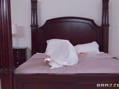 Pik sutte, Brud, Lækker, Kjole, Naturlige bryster, Røvhåret, Teenager, Bryllup