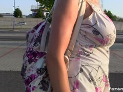 Blondin, Kissar, Offentlig, Solo