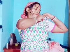 Desi babe Apki Randi gets wild in the car