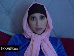 Sucer une bite, Homme nu et filles habillées, Faciale, Tabou, Adolescente