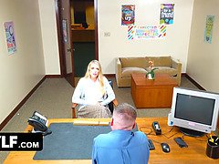 Stor rumpe, Pikk, Runke, Hardcore, Naturlig, Naturlige bryster, Dasking, Stemor