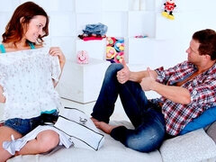 Grande cazzo, Pompino, Brunetta, Da dietro, Flessibile, Sega, Tette naturali, Rasata