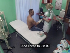 Leie, Blasen, Hundestellung, Aufs gesicht abspritzen, Handjob, Krankenschwester, Pov, Spanner