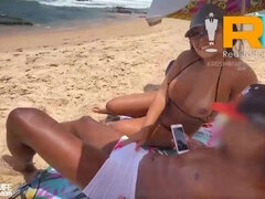Horn of Kriss Hotwife invited Director Baiano to the beach , Eater with wife making up in front of her husband horn at the secret beach of salvador - 
