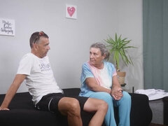 18 anos, Traseiro, Boquete, Jato de porra, Pau, Vovozinha, Massagem, Chupar