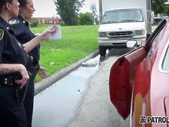 Velké péro, Kuřba, Péro, Hd, Mezirasové, Milf žcbp, Policie, Na veřejnosti