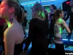 Blondine, Braunhaarige, Cfnm, Gruppe, Absätze, Orgie, Party, Swingers