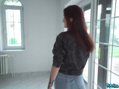 Kuřba, Brunetka, České, Na pejska, Evropské, Přírodní prsa, Piercing, Tetování