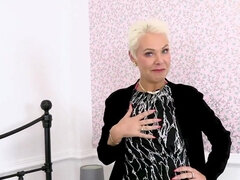 Dildoen, Hd, Sexy undertøy, Onani, Moden, Alene, Strømper, Pupper