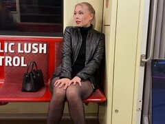 Blond, Blotting, Orgasme, Utendørs, Offentlig, Fitte, Tenåring, Leker