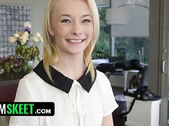 18 ans, Gros cul, Sucer une bite, Hd, Seins naturels, Petite femme, Pov, Chatte