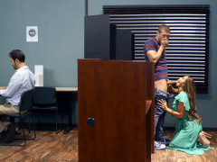 Blondine, Blasen, Bekleidet, Kleid, Milf, Mutti, Öffentlich