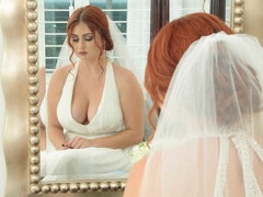 Belle grosse femme bgf, Gros cul, Sucer une bite, En levrette, Robe, Mère que j'aimerais baiser, Seins naturels, Rousse roux