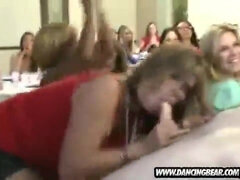 Brunetka, Wytrysk, Kutas, Podwójna penetracja, Grupa, Obciąganie, Hardcore, Wielorasowy