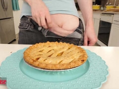 Teen talked guy to hook up with her not pie