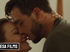 Soveværelse, Sædskud, Langt ned i halsen, Hundestilling, Give finger, Slikning, Naturlig, Fisse