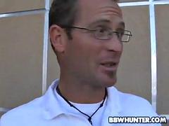 Bbw, Velké péro, Velké kozy, Kuřba, Brunetka, Stříkání spermatu, Výprask, Kozičky