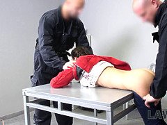 Brutaal, Groep, Hd, Man man vrouw, Politie, Straf, Realiteit, Trio