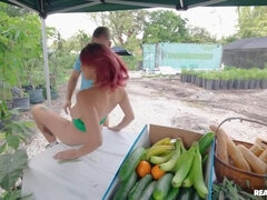 Corn on the Cob: 4/27/22 Featuring Peter Fitzwell & Roxie Sinner (Big Tits, Cumshot, Outdoor, Tattoo, Redhead)