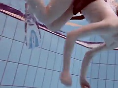 Underwater slut Roxalana Cheh naked