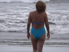 58-year-old hairy mother on vacation at the beach shows off in a bikini in front of her college nephew, after the sea she goes to the apartment to mas