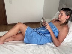 Stepbrother finds his hot stepsister Baby Montana naked and fresh out of the shower