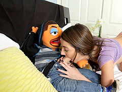 Kingz of Pop - large facial for Lily Adams: Puppetporn