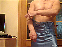 MUSCLE GIRL SHOW - lubricated UP, riding AND boinking MYSELF WITH A HAIRBRUSH