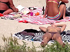 thick boobs Topless Horny Girls Bikini Cameltoe Beach hidden cam HD