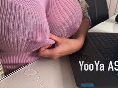 Μεγάλα βυζιά, Οικογένεια, Τεράστιος, Μαμά, Γραφείο, Μόνος, Ο γιος, Βυζιά