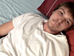 STRAIGHT NAKED THUGS - Natural dude Noah Radford masturbates and uses flesh light