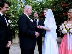 18, Iso perse, Iso kulli, Isot tissit, Suihinotto, Takaapäin, Ryhmäpano, Teini