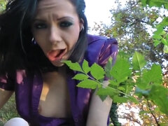 Brunette whore gets her honey pot fucked right in the public forest