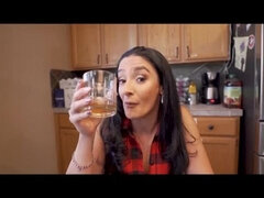 Sovrum, Klädd kvinna naken man, Cougar, Familj, Hemmafru, Fitta, Skriker, Hora