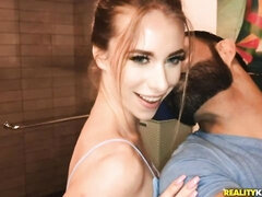 Fafanje, Avto, Doggystyle, Fetiš, Dekle drka tiča, Medrasni seks, Poljubljanje, Koščena