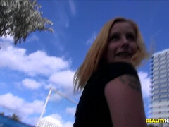 Aziatisch, Blond, Pijpbeurt, Bruinharig, Sperma shot, Sperma in gezicht, Geld, Tieten likken