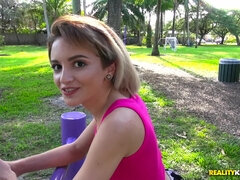 오랄섹스, 흑갈색 머리, 자동차, 얼굴에, 수음, 조그마한