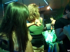 Bionda, Brunetta, Club, Leccata, Orgia, Festa, Figa, Scambisti